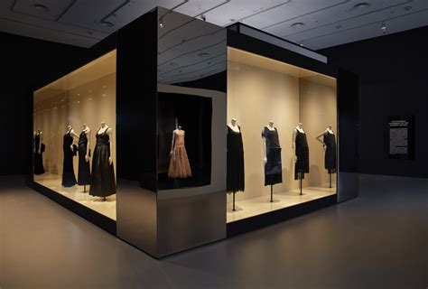 v and a coco chanel exhibit|coco chanel exhibition.